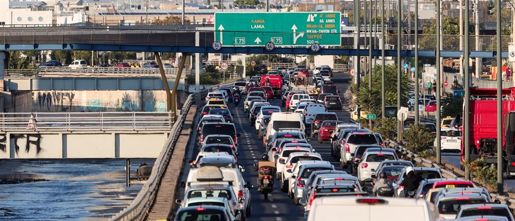 ΑΑΔΕ: Πρόστιμα σε περίπου 790.000 ιδιοκτήτες οχημάτων για τα τέλη κυκλοφορίας