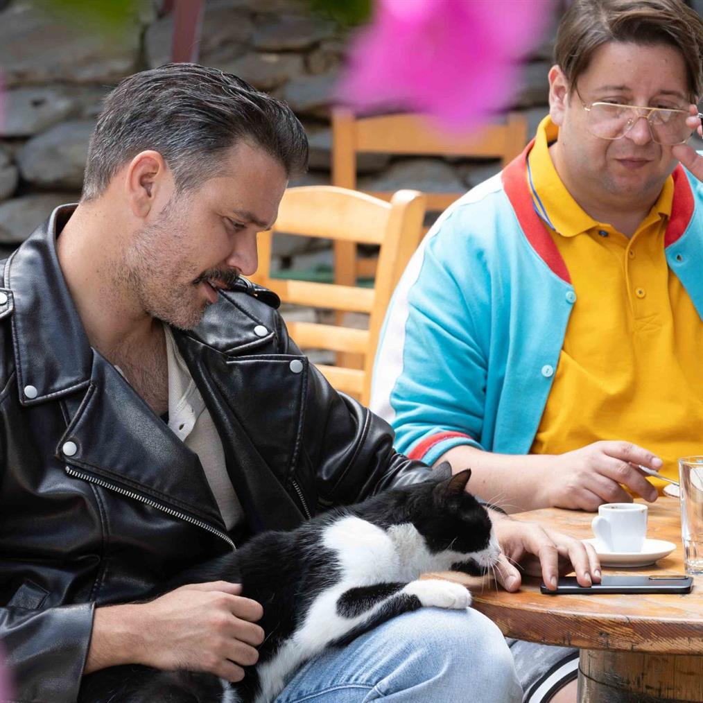 Γιατί ρε πατέρα;