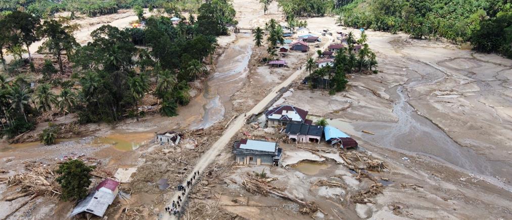 Ινδονησία: Εκατοντάδες νεκροί από πλημμύρες – περισσότερο από 1 εκ. πολίτες εγκατέλειψαν τα σπίτια τους