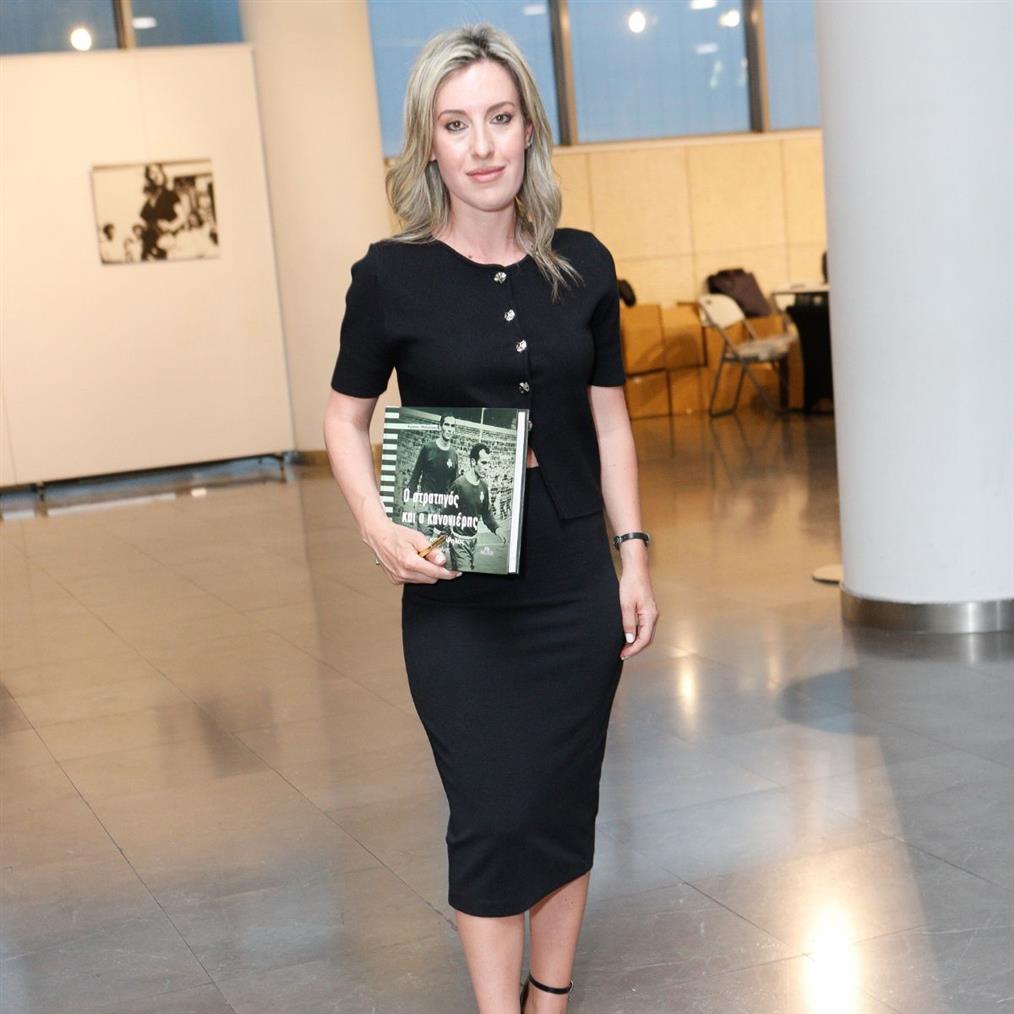 Πόπη Δομάζου