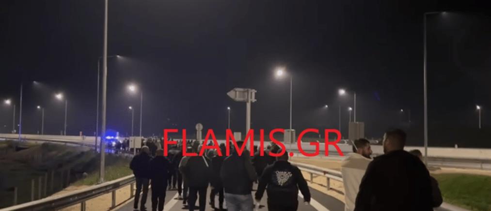 Αγρότες - Μπλόκα: Έκλεισε ο αυτοκινητόδρομος Πατρών - Πύργου (Βίντεο)