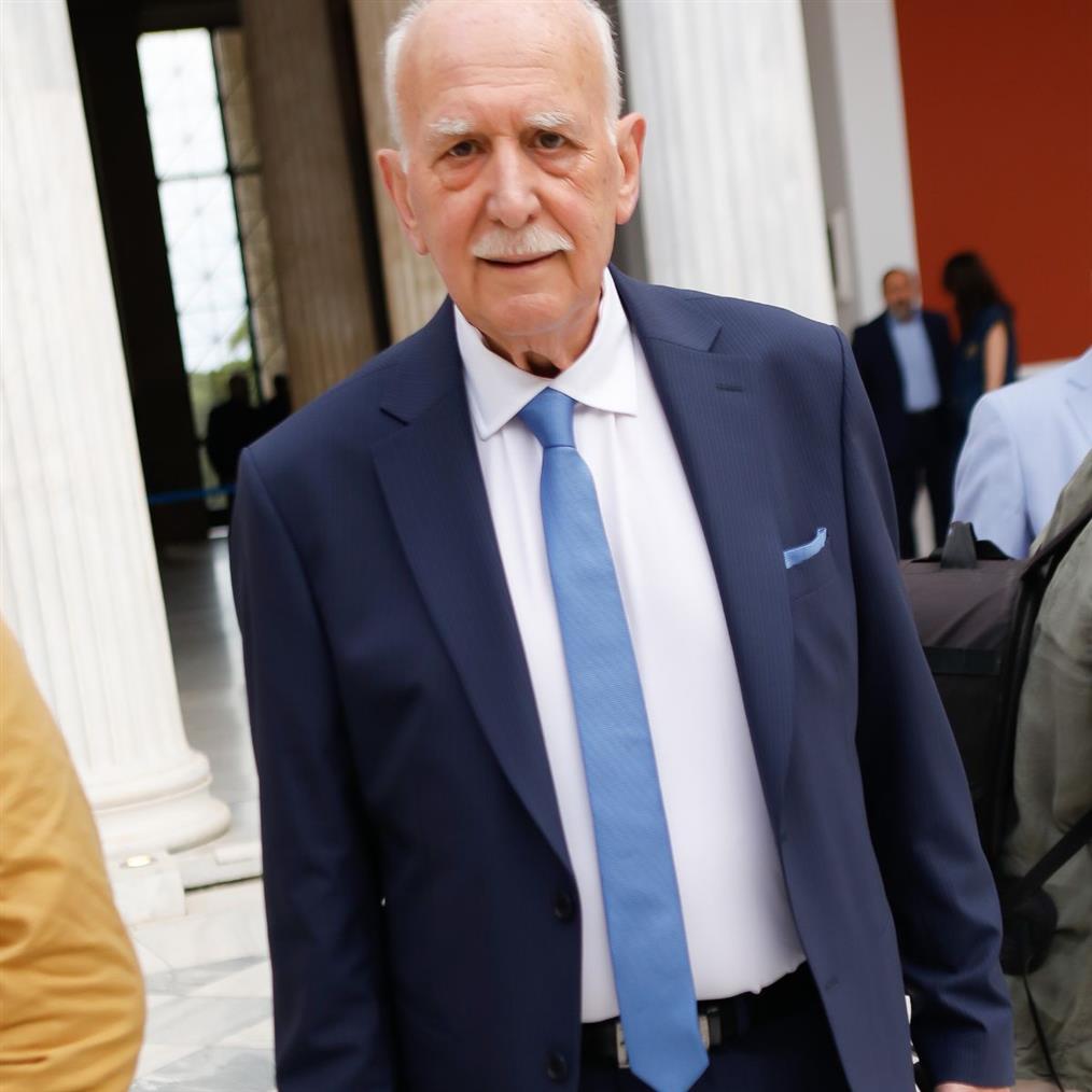 γιωργος παπαδακης