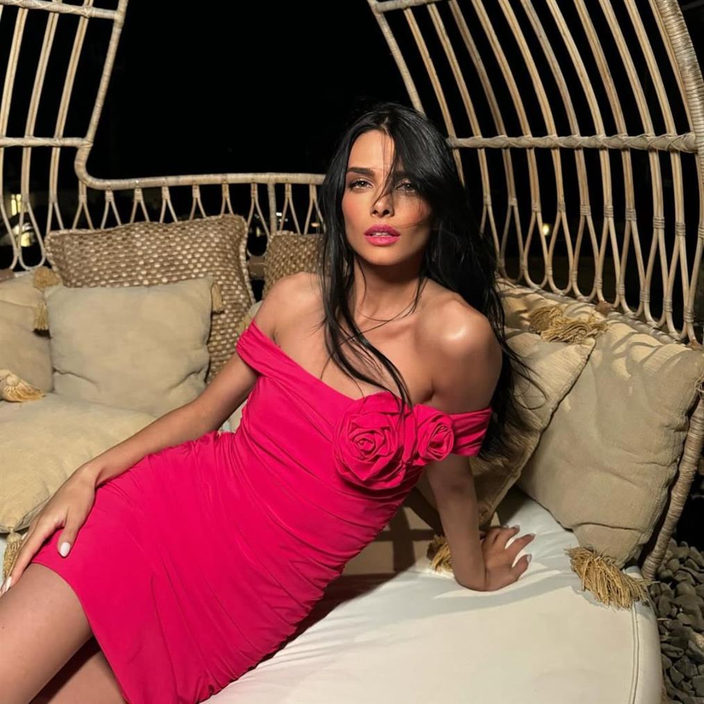 Άννα Μπέζαν