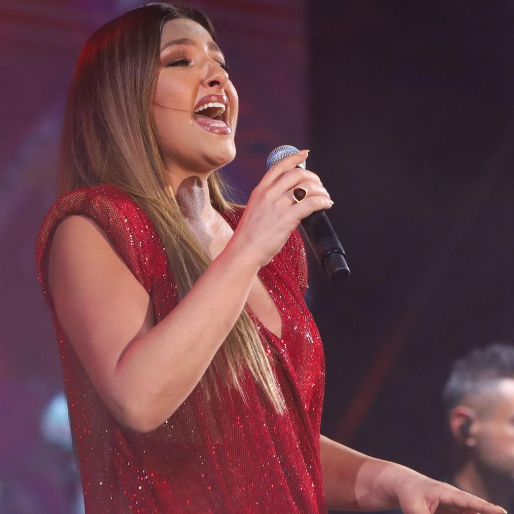 Έλενα Παπαρίζου