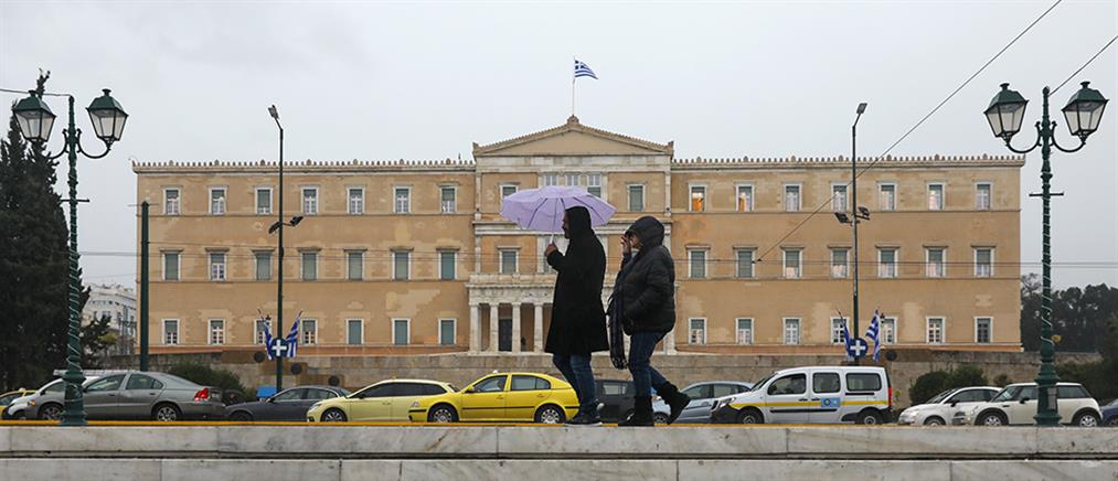 Κακοκαιρία: Μεγάλα ύψη βροχής στα δυτικά και στην Αττική - Δεκάδες κλήσεις στην Πυροσβεστική