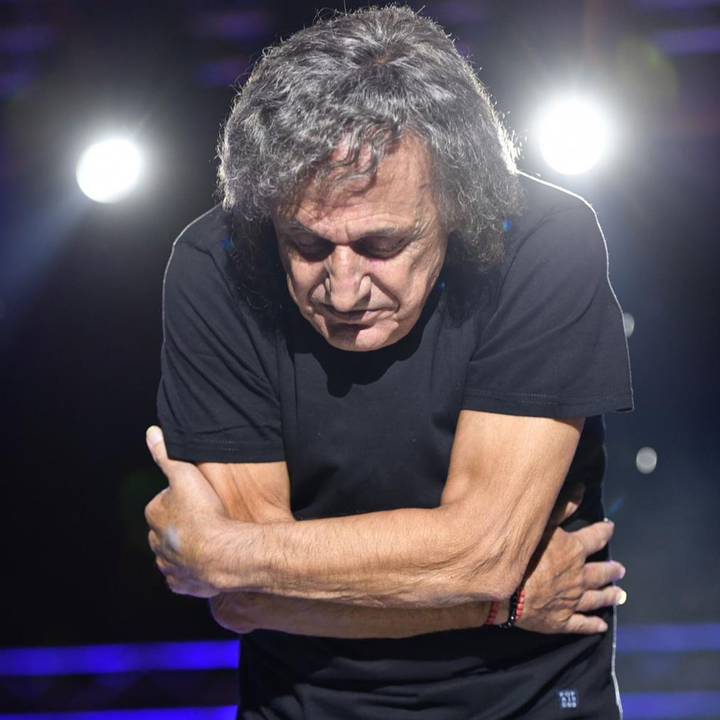 Βασίλης Παπακωνσταντίνου