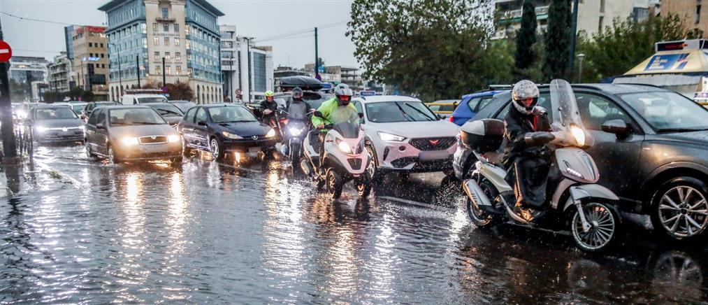 Ισχυρές καταιγίδες στην Αττική: Χάος στους δρόμους της Αθήνας