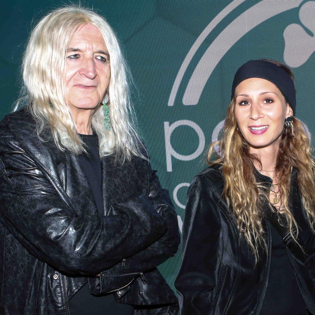 Νίκος Καρβέλας - Έλενα Φερεντίνου