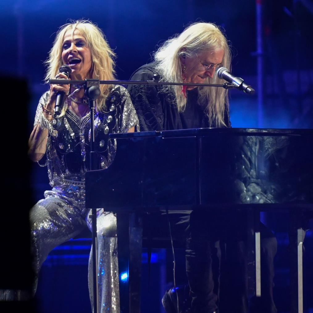 Νίκος Καρβέλας - Άννα Βίσση