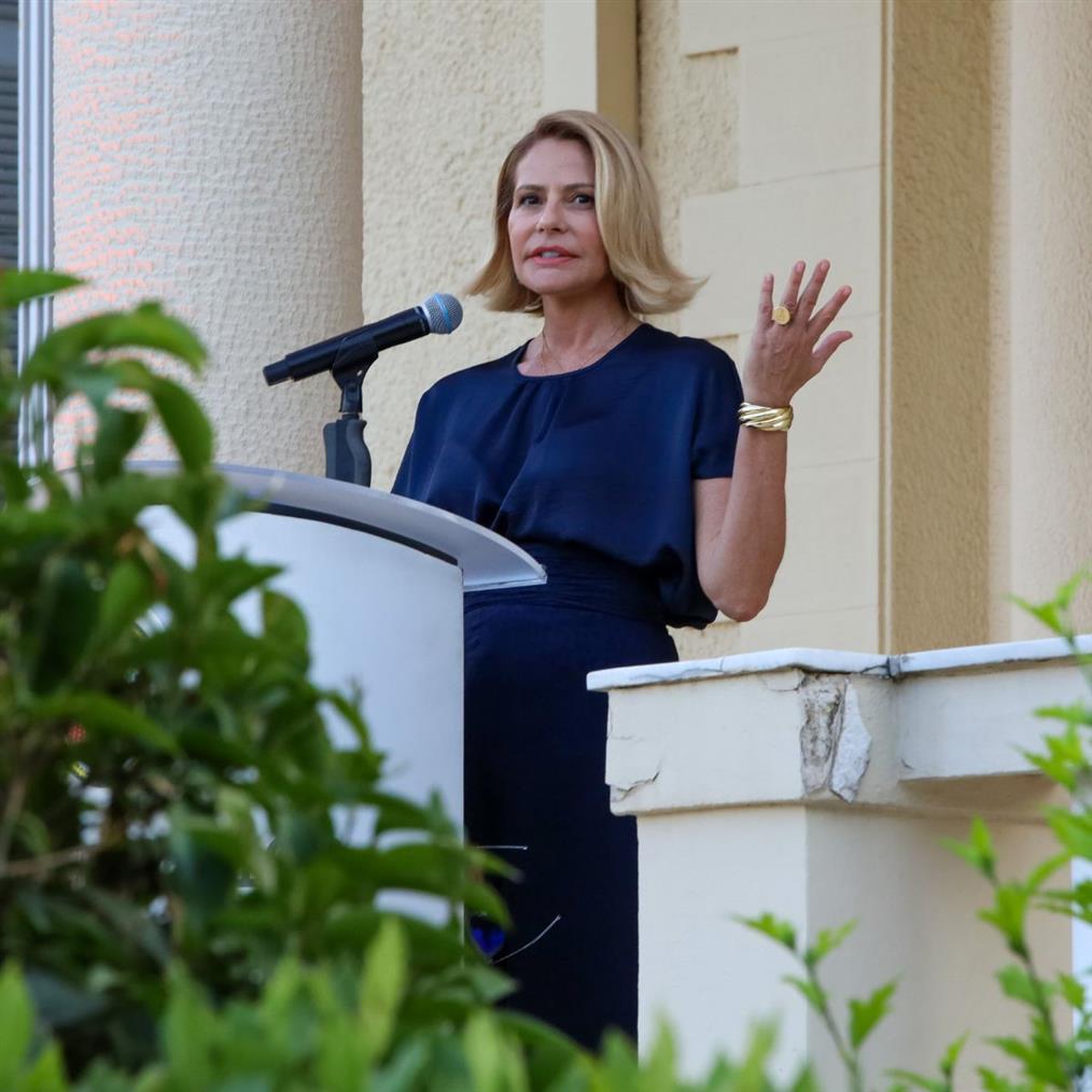 Τζένη Μπαλατσινού