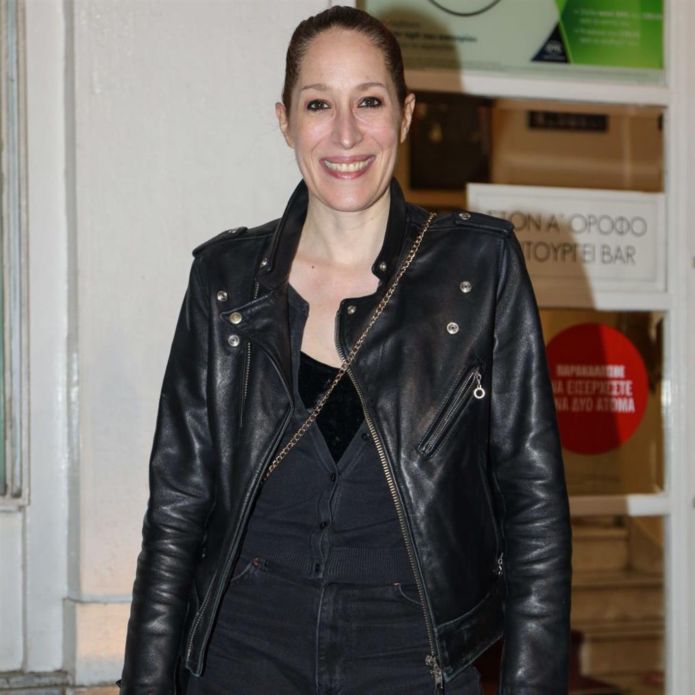 Κόρα Καρβούνη