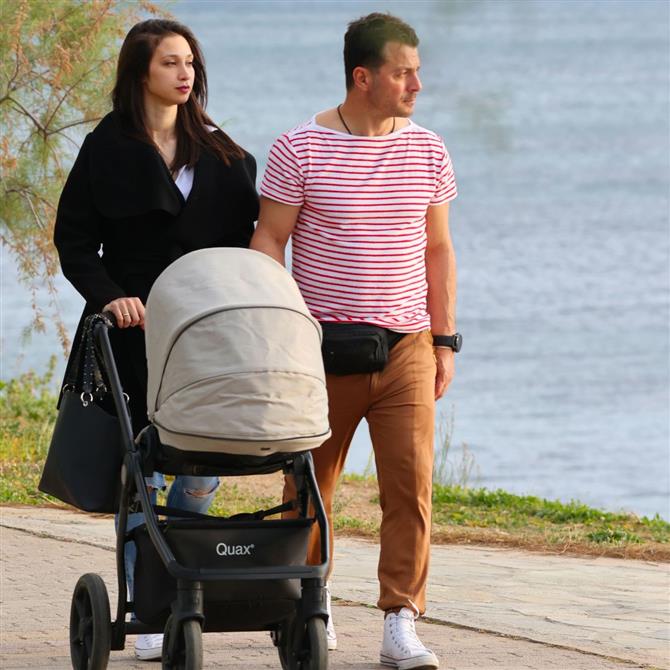 Γιώργος Αγγελόπουλος: Οδηγεί το σκάφος μαζί με την 7 μηνών κόρη του - Η τρυφερή ανάρτησή του