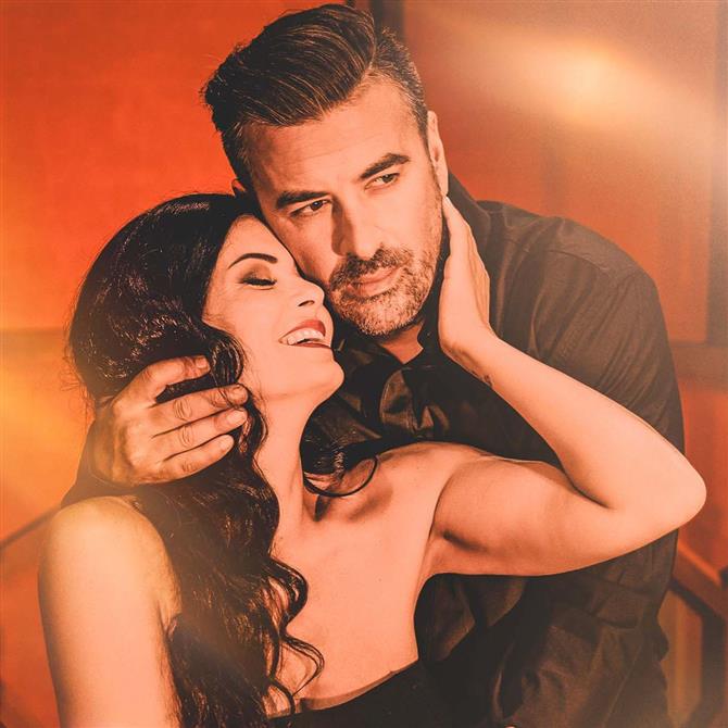 "Ο Τελευταίος Χορός" με την Μαρία Κορινθίου & τον Γιάννη Αϊβάζη - Παράταση παραστάσεων μετά τα συνεχόμενα sold out