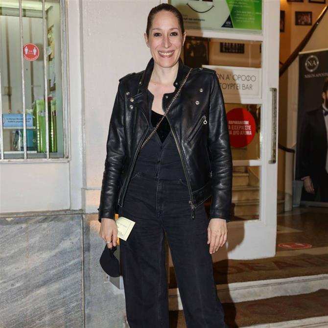 Κόρα Καρβούνη: "Μου άνοιξε το κεφάλι, έτρεχε με τα αίματα στα χέρια και φώναζε ότι με σκότωσε" - Η αποκάλυψη της ηθοποιού