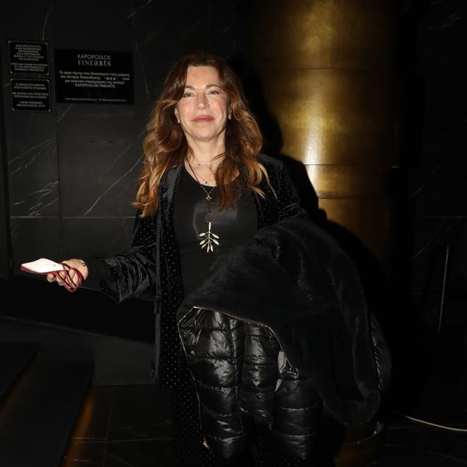 Δήμητρα Παπαδοπούλου: Στόλισε το δέντρο της λίγες μέρες πριν τα Χριστούγεννα! "Εγώ στολίζω τα Χριστούγεννα και όχι από το Πάσχα"