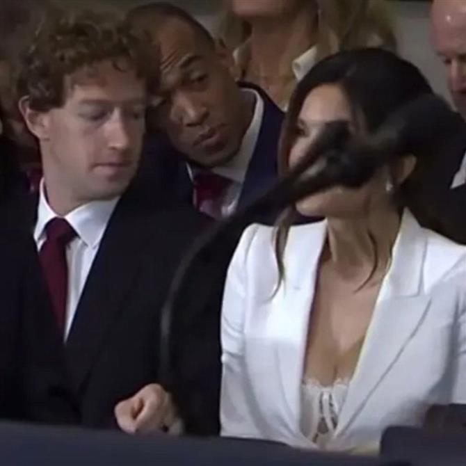 Μαρκ Ζούκερμπεργκ: Η "κλεφτή ματιά" στο ντεκολτέ της συντρόφου του Τζεφ Μπέζος (Βίντεο)