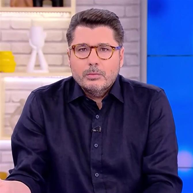 Λάμπρος Κωνσταντάρας: "Έχω βγει 3 φορές σε κάμερες και έχω πει ότι δεν μου φόρεσε το κανάλι την Ιωάννα Μαλέσκου"
