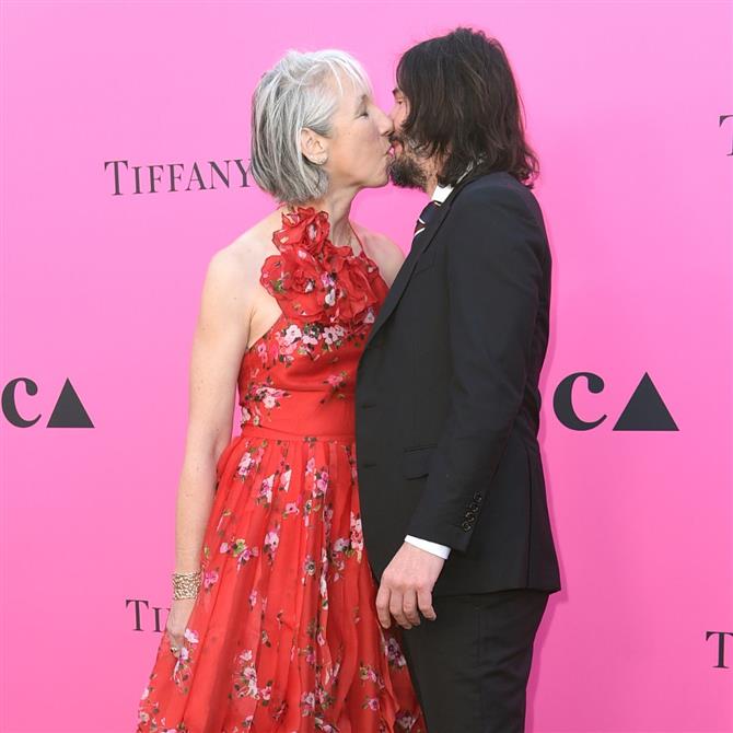 Κιάνου Ριβς: Παντρεύτηκε κρυφά τη σύντροφό του; Οι φωτογραφίες που φούντωσαν τις φήμες