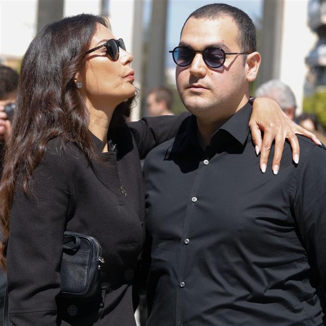 Χρήστος Κούγιας: Απαντά για την παρεξήγηση με τη μητέρα του, Εύη Βατίδου μετά τον θάνατο του πατέρα του, Αλέξη - "Εγώ φταίω το παραδέχομαι"