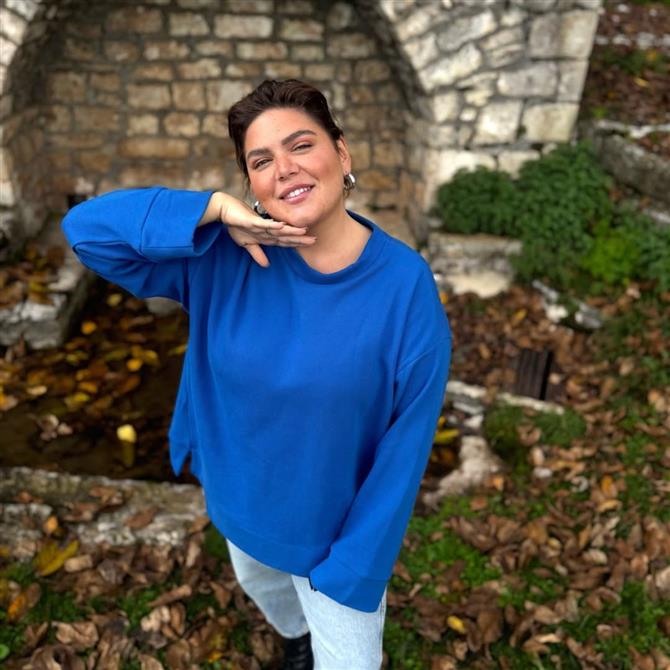 Δανάη Μπάρκα: Το δέντρο που στόλισε στο σπίτι της μοιάζει βγαλμένο από χριστουγεννιάτικη ταινία των 90s