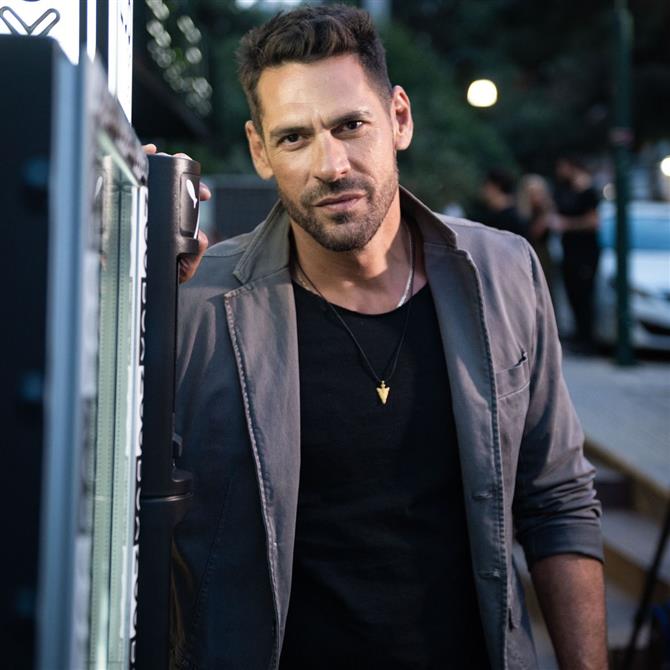 Γιάννης Σπαλιάρας: Η φωτογραφία με την μητέρα του από το νοσοκομείο και το μήνυμά του 

