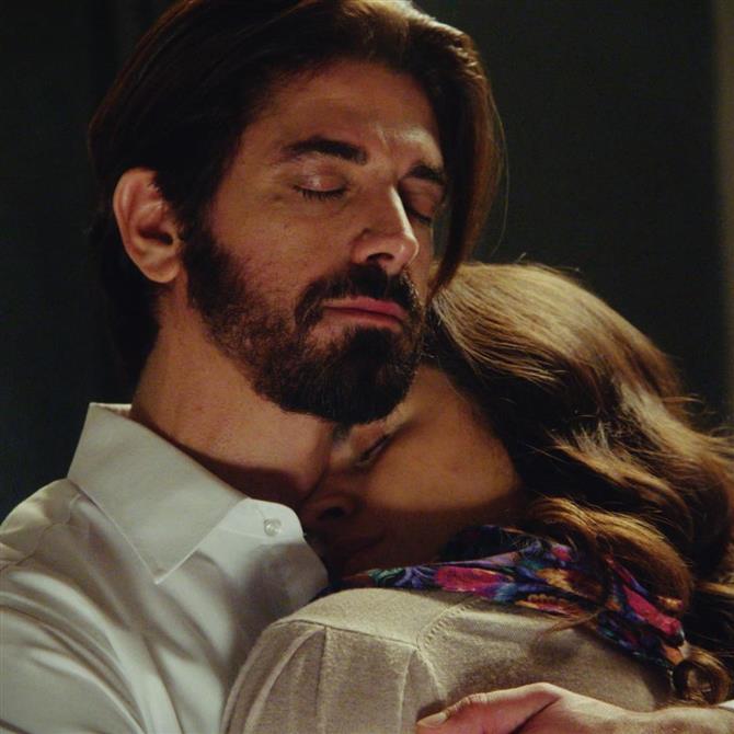 Άγιος έρωτας: Ο πατήρ Νικόλαος εξομολογείται στη Χλόη όλη την αλήθεια για την αδερφή του - Οι εξελίξεις στα νέα επεισόδια της σειράς του Alpha