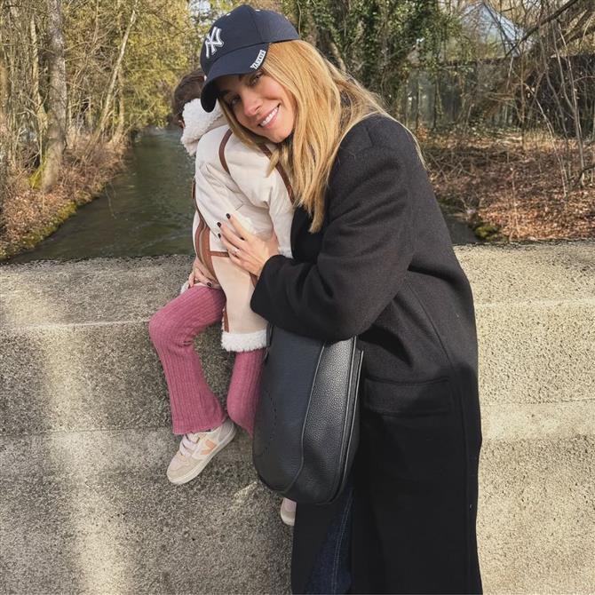 Δούκισσα Νομικού: "4 γενιές στη Γερμανία" - Το ταξίδι με την μητέρα, την γιαγιά και την κόρη της