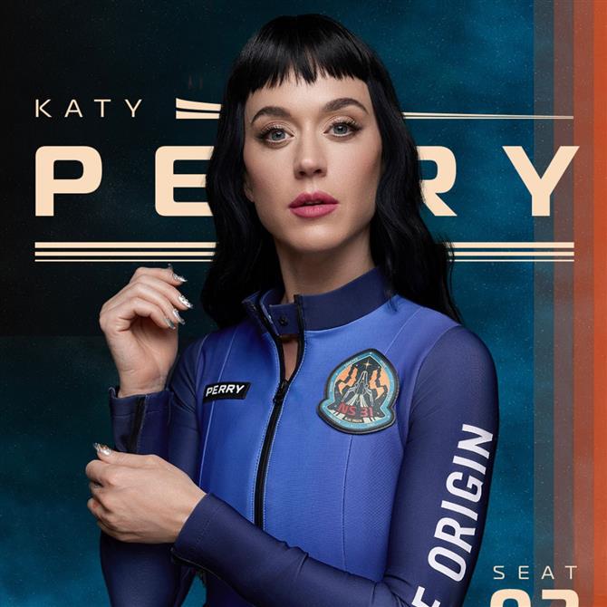 Κέιτι Πέρι: Γονάτισε και φίλησε το χώμα μετά την επιστροφή της από το διάστημα - Οι πρώτες της δηλώσεις