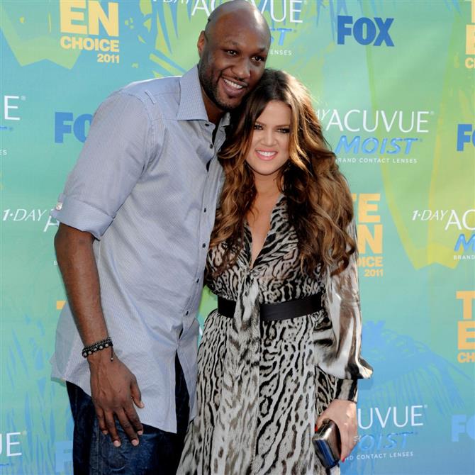 The Kardashians: Η Κλόε Καρντάσιαν συνάντησε τον πρώην σύζυγό της, Λαμάρ Όντομ (βίντεο)
