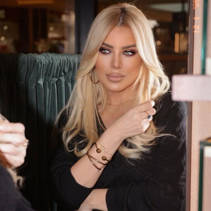 Κατερίνα Καινούργιου: Η αποκάλυψη για τη βάφτιση της κόρης της - "Το παιδάκι το έχω τάξει σε συγκεκριμένο μοναστήρι"