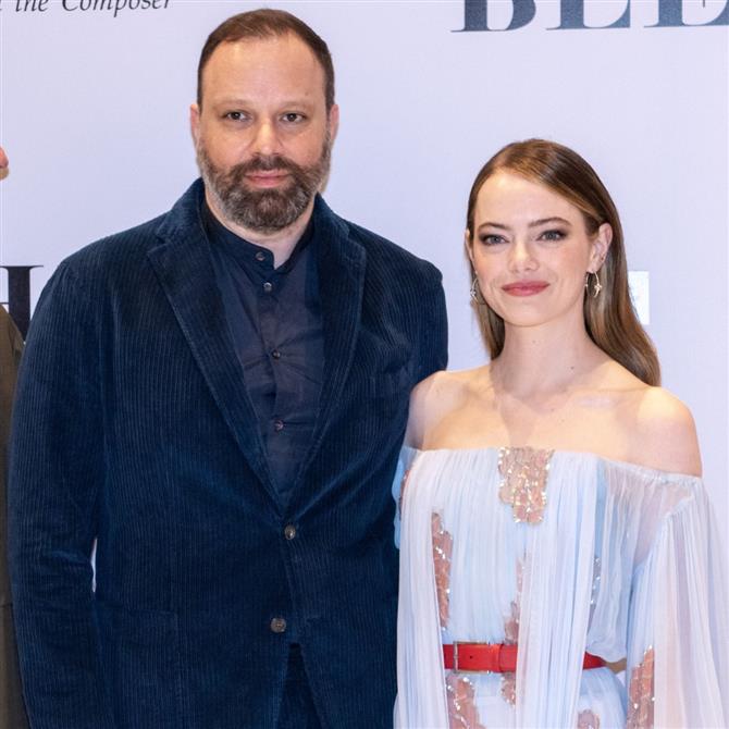 Γιώργος Λάνθιμος: Η επιστροφή στο Φεστιβάλ Βενετίας δύο χρόνια μετά το "Poor Things" & η νέα συνεργασία με την Έμα Στόουν

