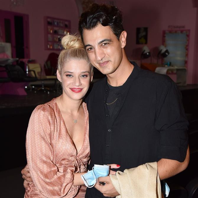 Δήμος Αναστασιάδης: Οι πρώτες δηλώσεις μετά την είδηση της εγκυμοσύνης της Τζένης Θεωνά - "Είμαστε χαρούμενοι"