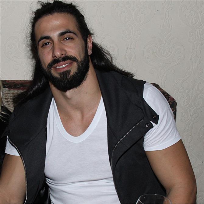 Γιώργος Παράσχος: "Λύγισε" on air - "Δίνω αγώνα με διπλό καρκίνο, έκανα κάποιες εξετάσεις & περιμένω τα αποτελέσματα"