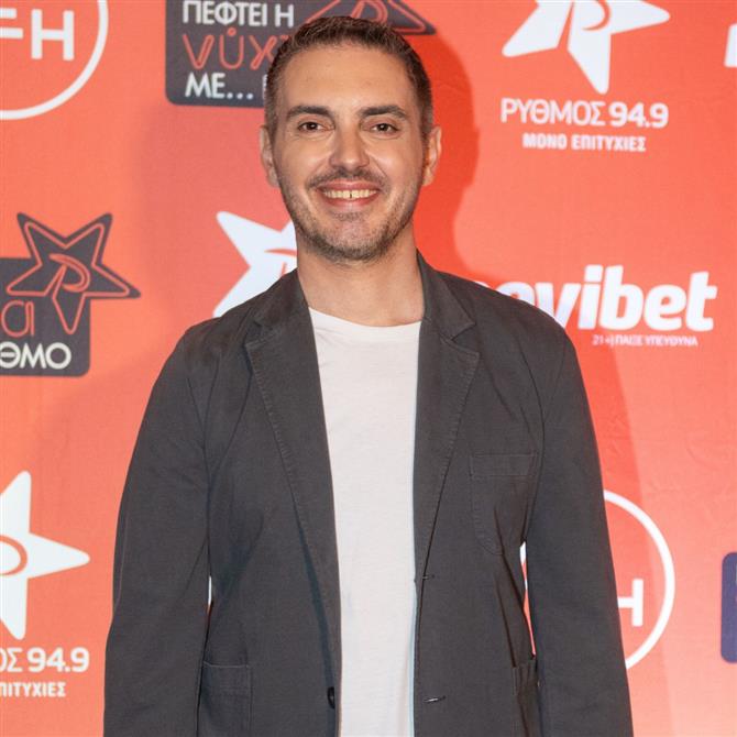Νίκος Μωραΐτης για Μιχάλη Χατζηγιάννη: "Άλλαξε το ελληνικό τραγούδι - Είναι μύθος, να τον αφήσουν ήσυχο"