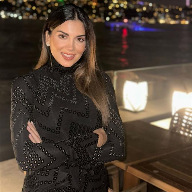 Σταματίνα Τσιμτσιλή: Οικογενειακή Κυριακή για την παρουσιάστρια - Ποζάρει αγκαλιά με τις κόρες και τη μητέρα της