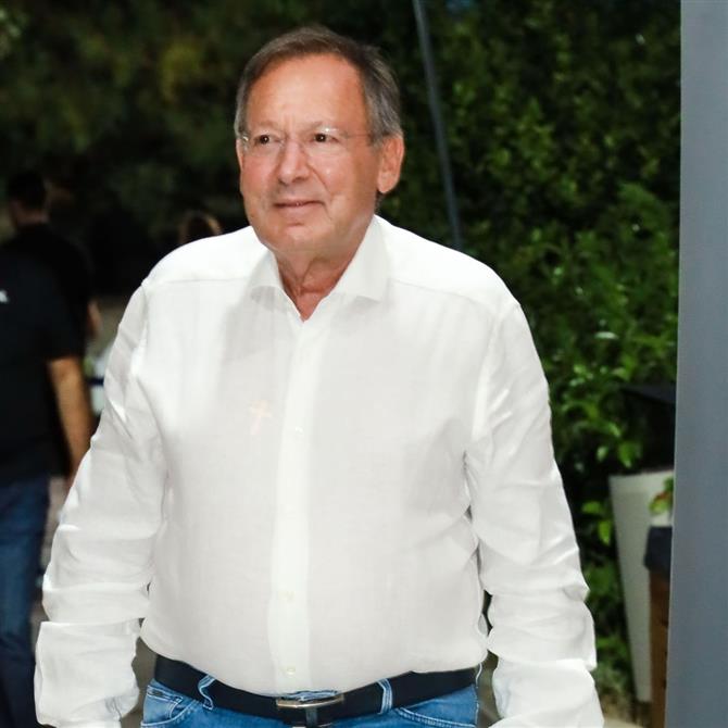 Ανδρέας Φουστάνος: Το σχόλιο για τον γάμο της πρώην συντρόφου του, Βίκυς Μανώλη & η αποκάλυψη για την προσωπική του ζωή 

