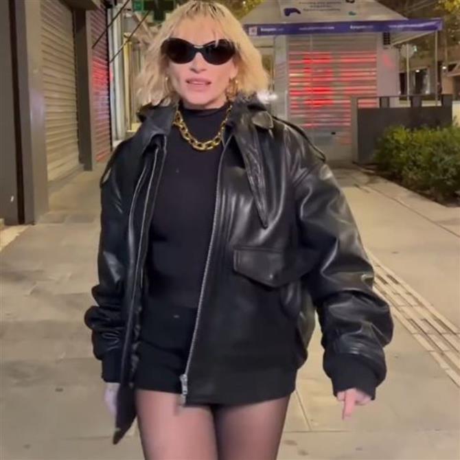 Ελεωνόρα Ζουγανέλη: Χαμός από αρνητικά σχόλια για το νέο της τραγούδι και την εμφάνισή της - Η απάντηση στο Instagram
