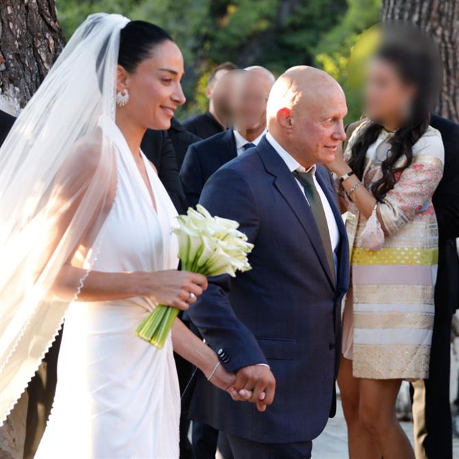 Παύλος Βαρδινογιάννης & Κατερίνα Μπιρμπίλη: Παντρεύτηκαν στην Εκάλη (Φωτογραφίες)