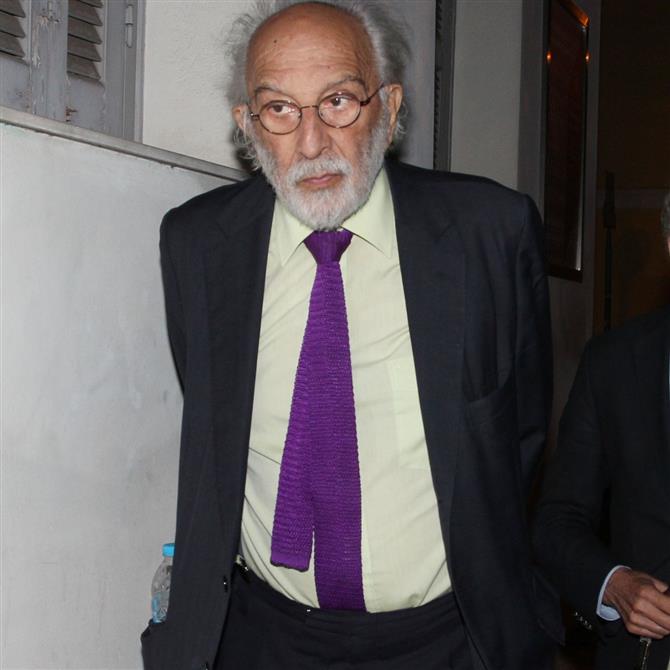 Αλέξανδρος Λυκουρέζος: Απαντά μέσα από το νοσοκομείο για την κατάσταση της υγείας του - "Δεν υπάρχει εγκεφαλικό"