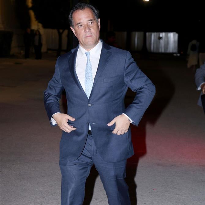 Άδωνις Γεωργιάδης: "Με πόνο ψυχής σας λέω ότι δεν έχω αγοράσει ακίνητο απέναντι από το Χίλτον"
