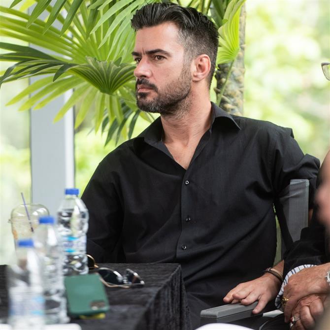 Γιάννης Τσιμιτσέλης: Η απάντηση για τη συνέντευξη της Βάσως Λασκαράκη και το σχόλιο για το πρόωρο τέλος της εκπομπής της Δανάης Μπάρκα