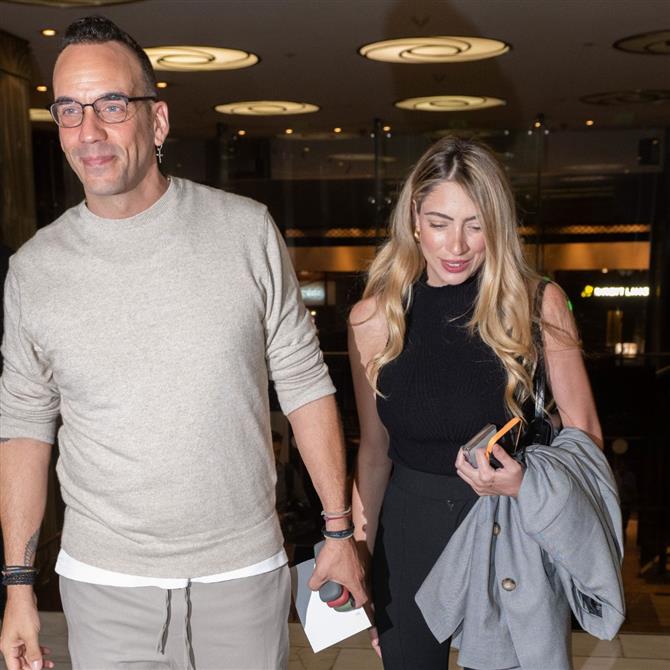 Ο Πάνος Μουζουράκης για το δεύτερο παιδί που περιμένει με την Μαριλού Κόζαρη: "Είμαι πολύ χαρούμενος"