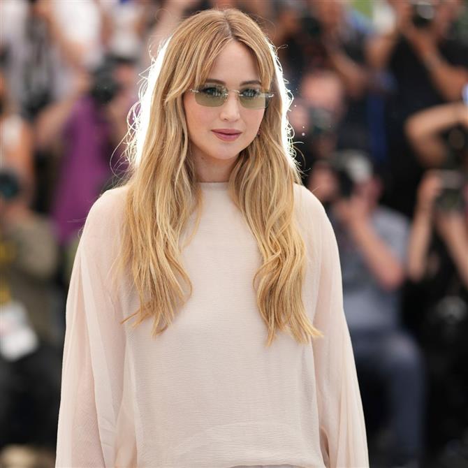 Κάννες 2025: "Για να γίνετε ηθοποιοί, κάντε παιδιά" είπε η Τζένιφερ Λόρενς
