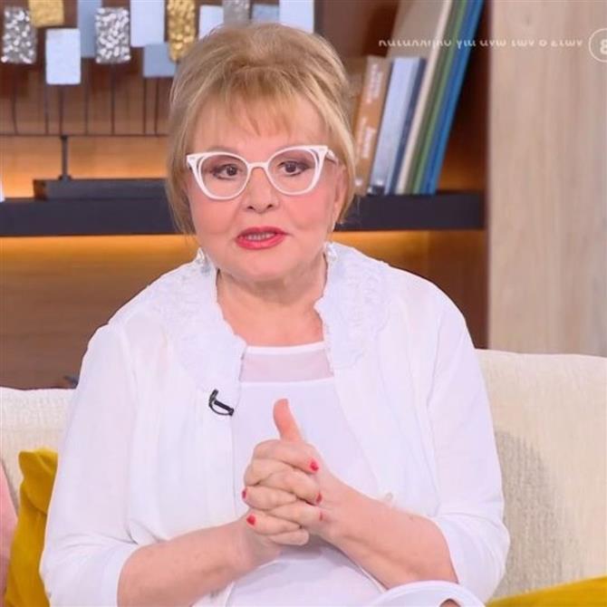 Βίκυ Παγιατάκη: Συγκινημένη για τον θάνατο του Νίκου Γαλανού -  "Έφυγε ένα κομμάτι από τα νιάτα μου"