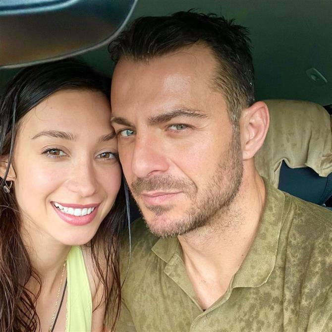 Γιώργος Αγγελόπουλος: Οι ευχές στην Δήμητρα Βαμβακούση για την γιορτή της λίγες ώρες τη βάφτιση της κόρης τους