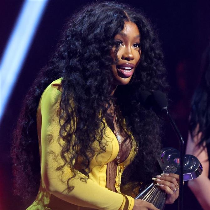 Super Bowl 2025: Η SZA καλεσμένη του Κέντρικ Λαμάρ για το σόου του ημιχρόνου