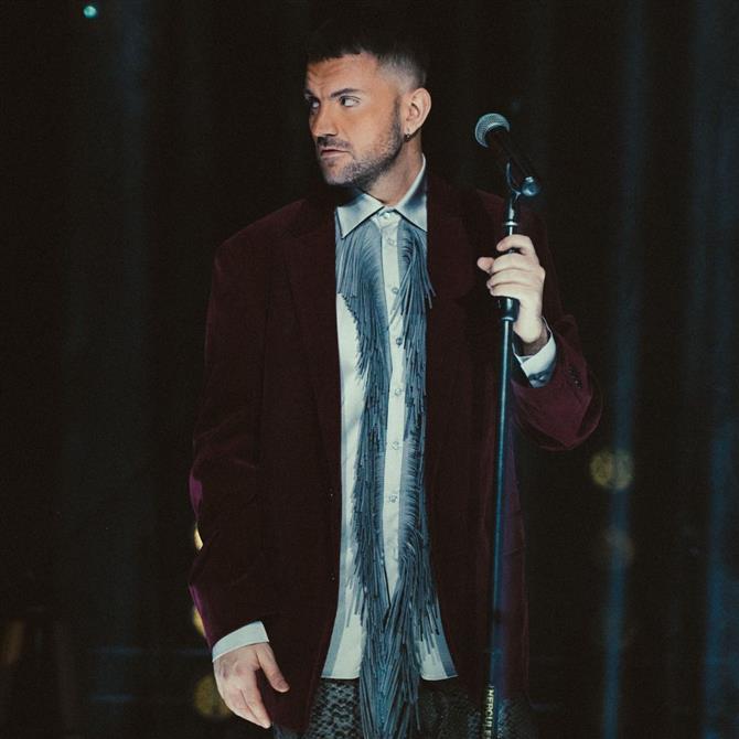 Ο Νικόλας Ραπτάκης στο FTHIS: Η συνεργασία του με την Άννα Βίσση, η Eurovision 2014, ο "χωρισμός" των Freaky Fortune και το νέο τραγούδι