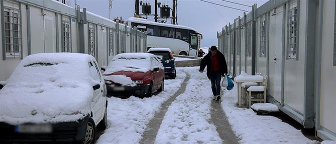 Αρκαλοχώρι - Σεισμόπληκτοι: Χριστούγεννα σε κοντέινερ για μία ακόμη χρονιά