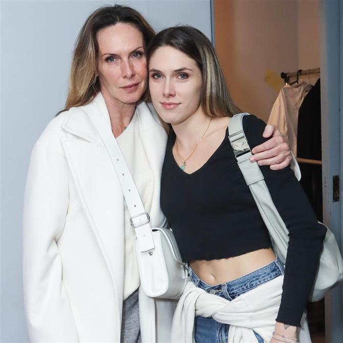 Εβελίνα Παπούλια - Αφροδίτη Λιάντου: Διακοπές μαζί με τους συντρόφους τους