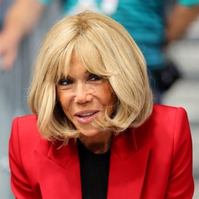 Μπριζίτ Μακρόν: Θα κάνει πέρασμα στον νέο κύκλο του Emily in Paris